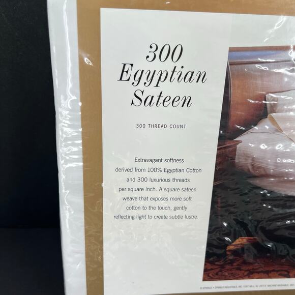 Wamsutta 300 Count Egyptian Sateen White Queen Fitted Sheet - Picture 7 of 8